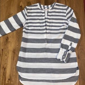 Merona L lightweight summer shirt.